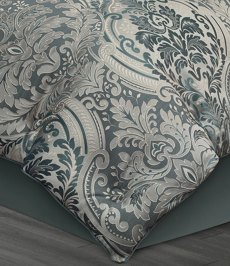 J. Queen New York Renata Jacquard Damask Comforter Set