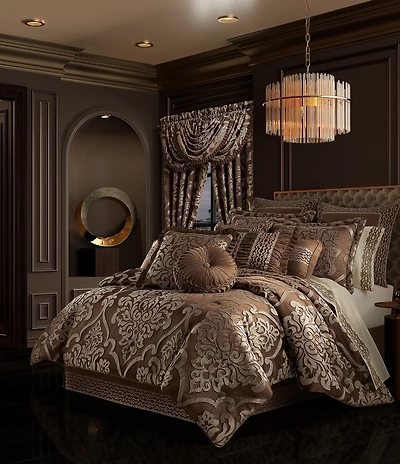 J. Queen New York Surano Oversized Jacquard Damask Comforter Set