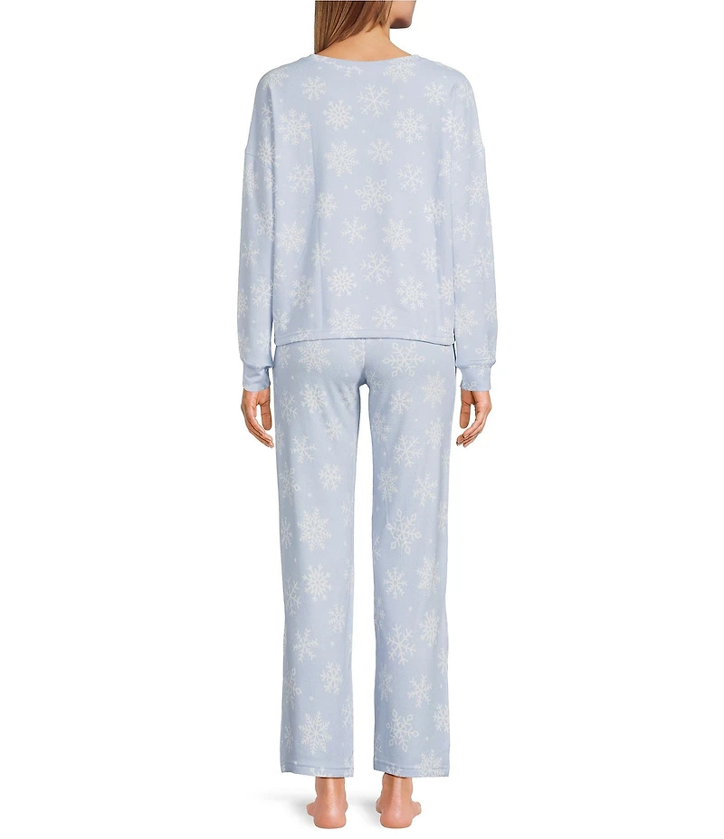 Jasmine & Ginger Brushed Knit Snowflake Print Long Sleeve Round Neck Long Holiday Pajama Set