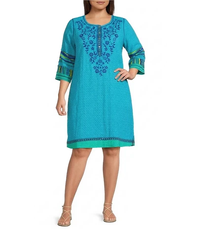 John Mark Plus Size Embroidered Floral Round Neck 3/4 Sleeves Shift Dress
