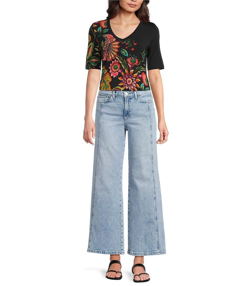 JOHNNY WAS The Janie Favorite Valley Of The Fleurs Floral Print Knit V-Neck Short Sleeve Tee