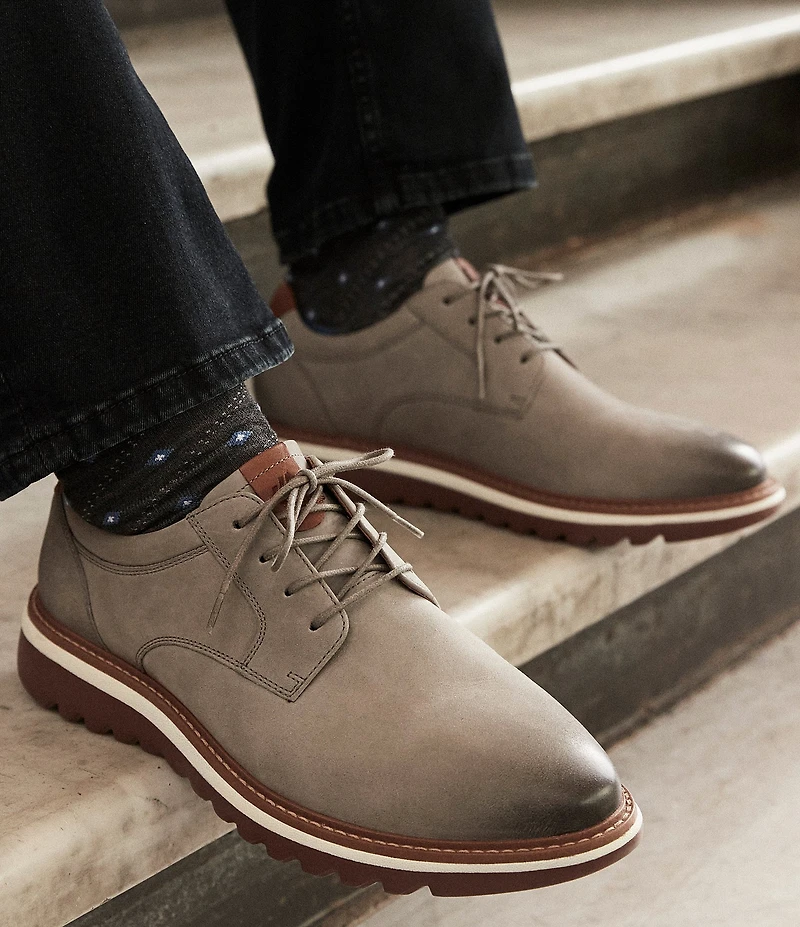 Johnston & Murphy Men's Braydon Nubuck Plain Toe Lace Up Oxfords