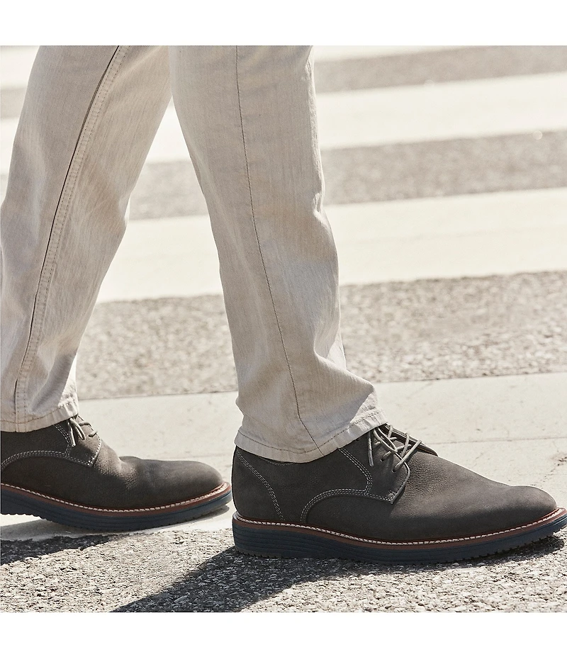 Johnston & Murphy Men's Upton Nubuck Plain Toe Lace Up Oxfords