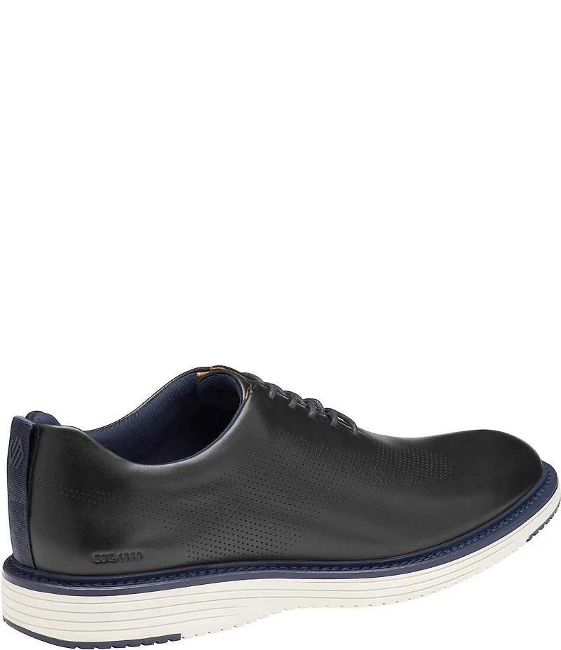 Johnston & Murphy Men's Upton One Piece Perforated Leather Plain Toe Oxfords