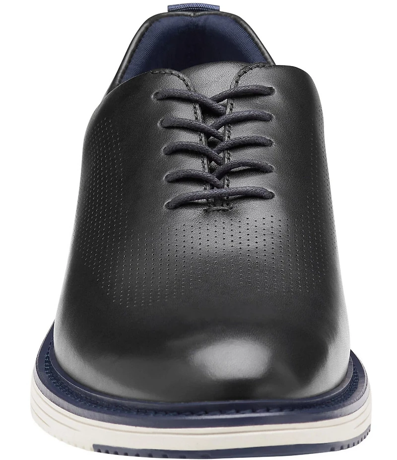 Johnston & Murphy Men's Upton One Piece Perforated Leather Plain Toe Oxfords