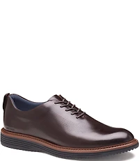 Johnston & Murphy Men's Upton One Piece Perforated Leather Plain Toe Oxfords