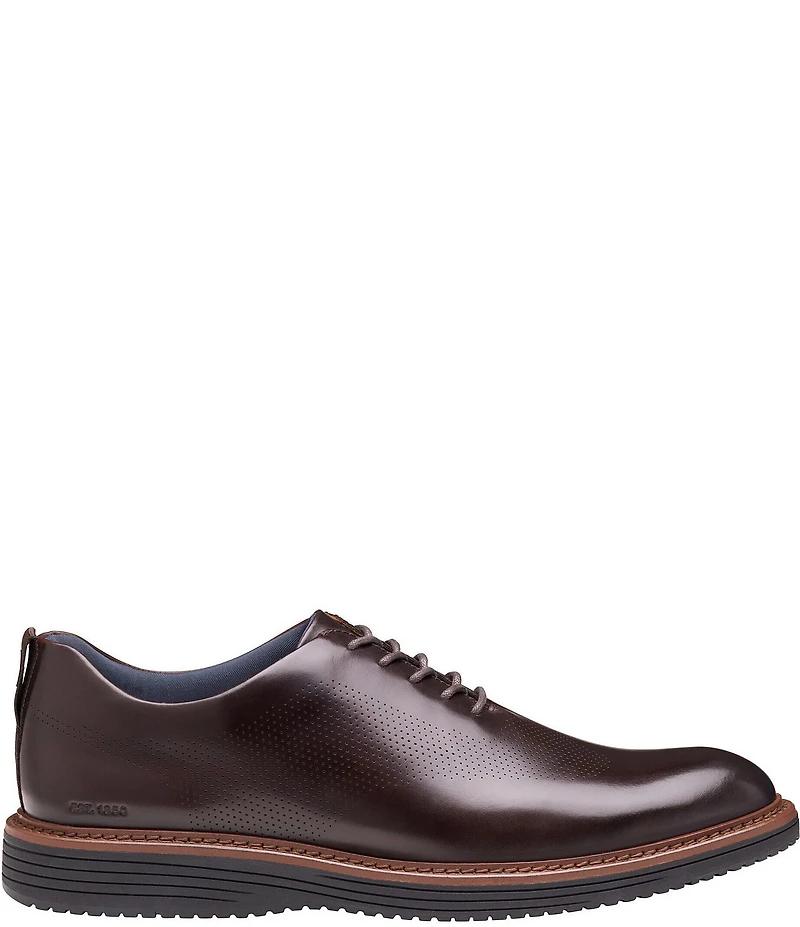 Johnston & Murphy Men's Upton One Piece Perforated Leather Plain Toe Oxfords