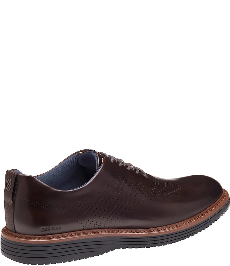Johnston & Murphy Men's Upton One Piece Perforated Leather Plain Toe Oxfords