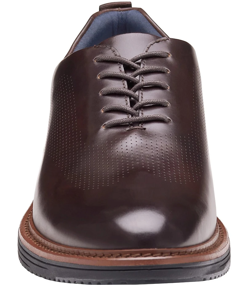 Johnston & Murphy Men's Upton One Piece Perforated Leather Plain Toe Oxfords