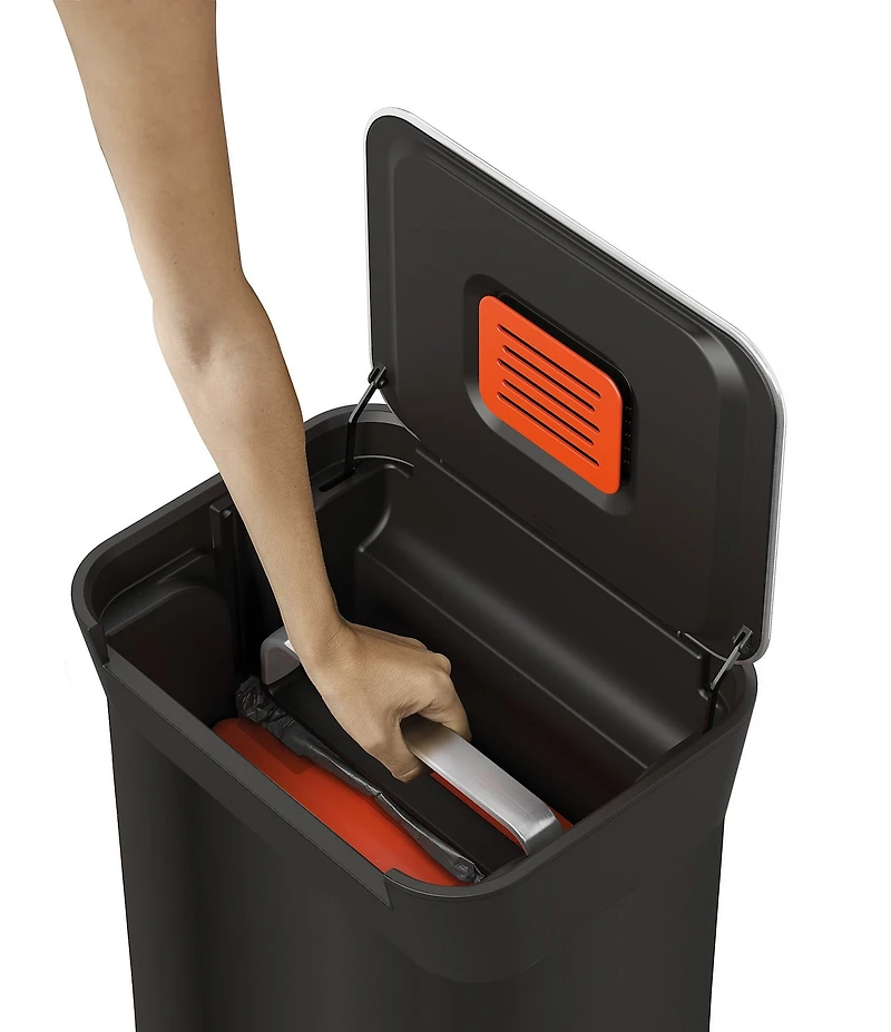 Joseph Joseph Titan 30L- Carbon Black Trash Can
