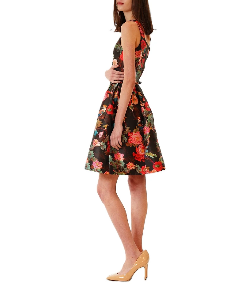 Julia Jordan Sleeveless Gown Scoop Neckline