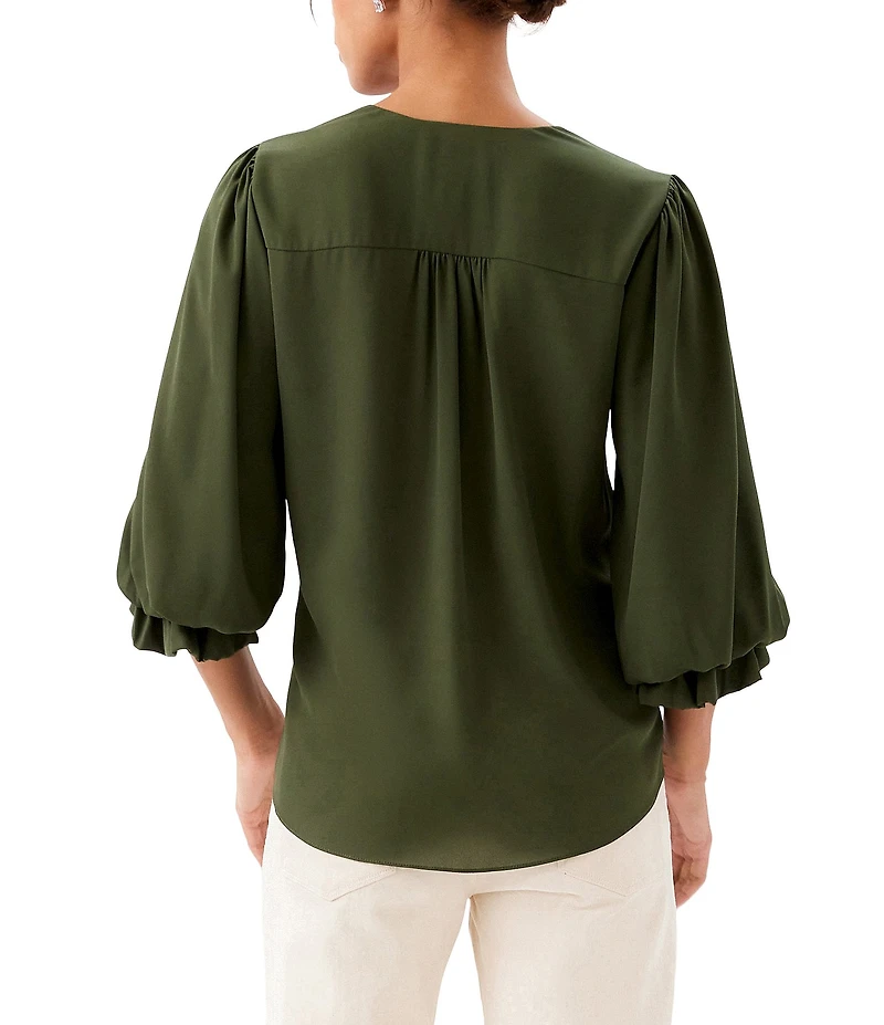 Karen Kane Petite Size Silky Crepe V-Neck 3/4 Flared Sleeve Asymmetric Hem Top