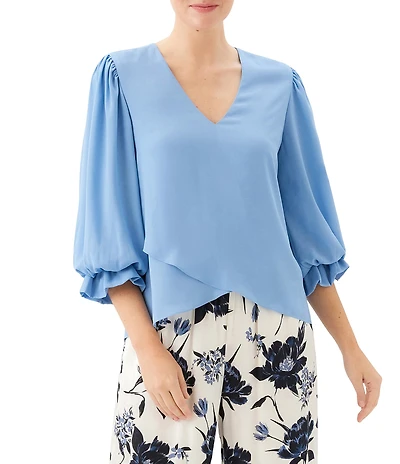 Karen Kane Petite Size Silky Crepe V-Neck 3/4 Flared Sleeve Asymmetric Hem Top