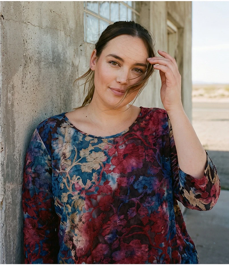 Karen Kane Plus Size Knit Floral Tie-Dye Burnout Scoop Neck 3/4 Sleeve Top