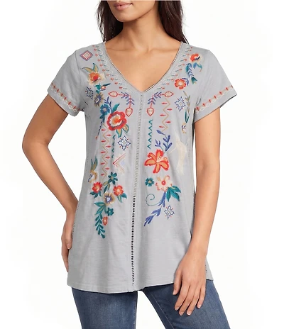 Karyn Seo Knit Kapri Vintage Boho-Inspired Geometric Floral Embroidered Lace Detail V-Neck Short Sleeve Tee