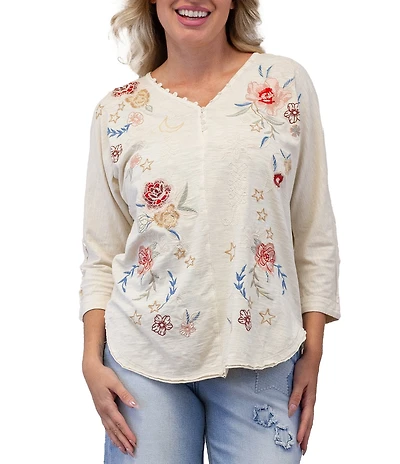 Karyn Seo Mally Vintage Inspired Embroidered V-Neck 3/4 Dolman Sleeve Top