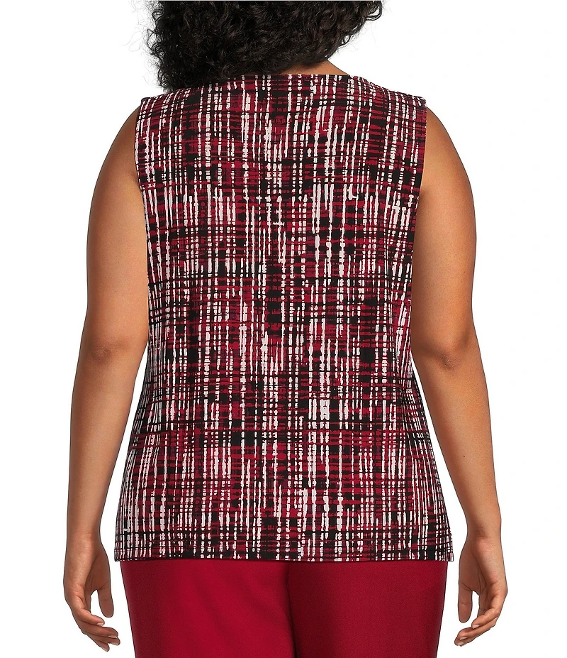 Kasper Plus Size Printed Keyhole Hardware Pleated Crew Neck Sleeveless Top