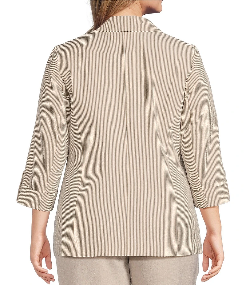 Kasper Plus Size Seersucker Notch Lapel 3/4 Roll-Tab Sleeve Coordinating Patch Pocket Jacket