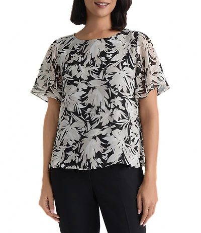 Kasper Ruffle Short Sleeve Printed Blouse