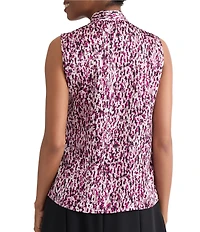 Kasper V-Neck Pleated Shoulder Top