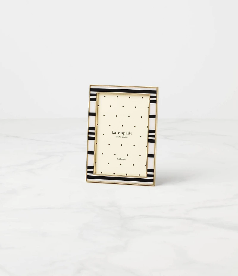 kate spade new york Sitting Pretty 4#double; x 6#double; Stripe Frame