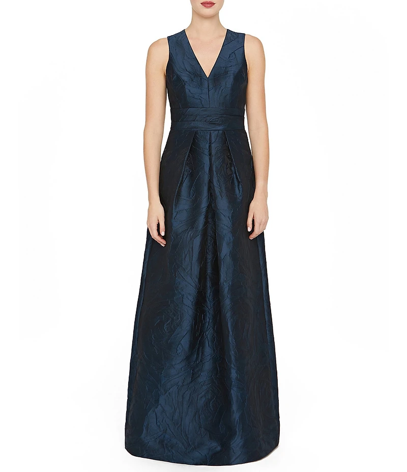Kay Unger Jacquard V-Neck Sleeveless Pleated Gown
