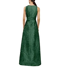Kay Unger Jacquard V-Neck Sleeveless Pleated Gown