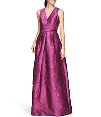 Kay Unger Jacquard V-Neck Sleeveless Pleated Gown