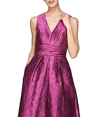 Kay Unger Jacquard V-Neck Sleeveless Pleated Gown