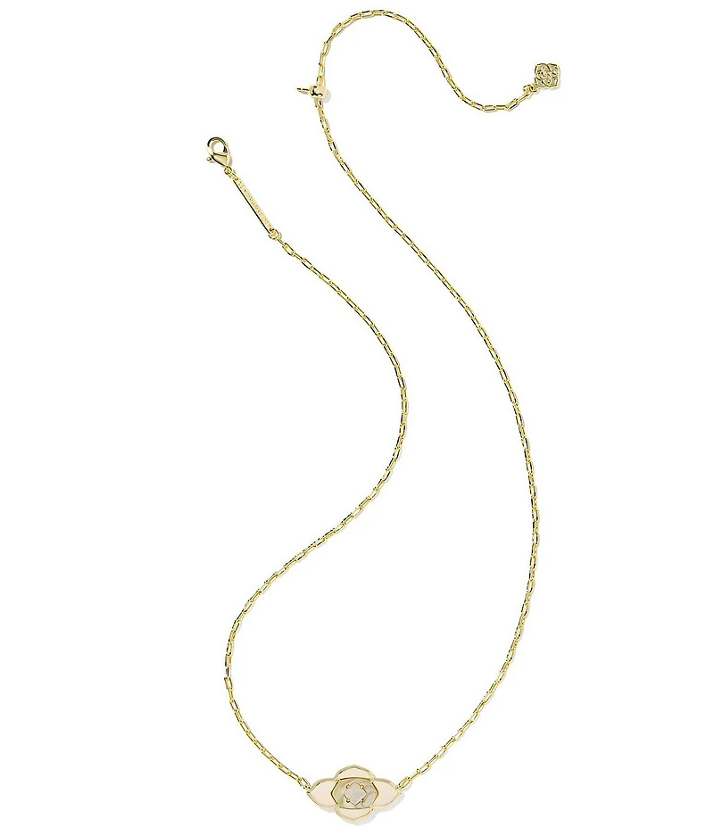 Kendra Scott Abbie Medallion Short Pendant Necklace