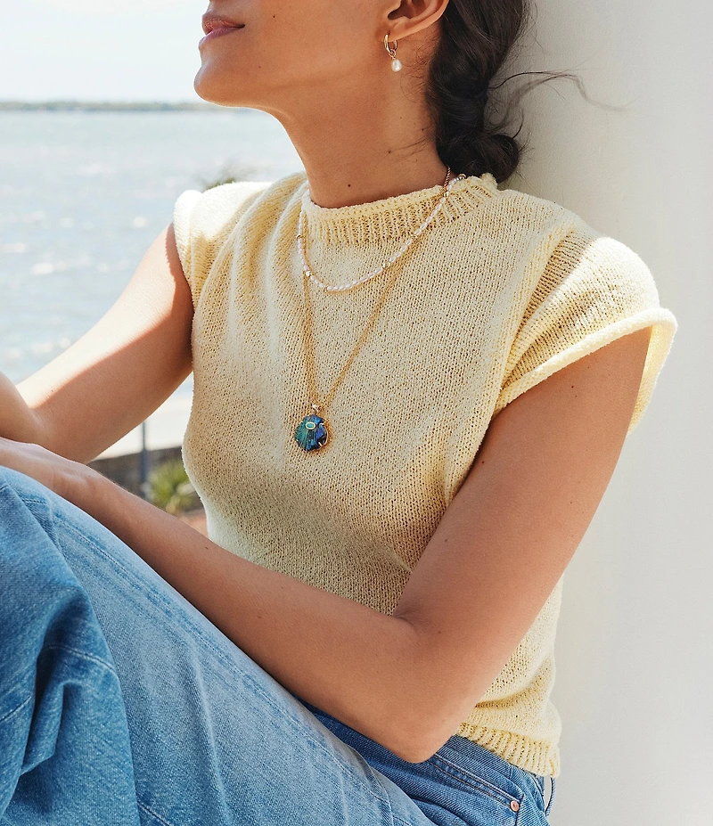 Kendra Scott Lucia Shell Short Pendant Necklace
