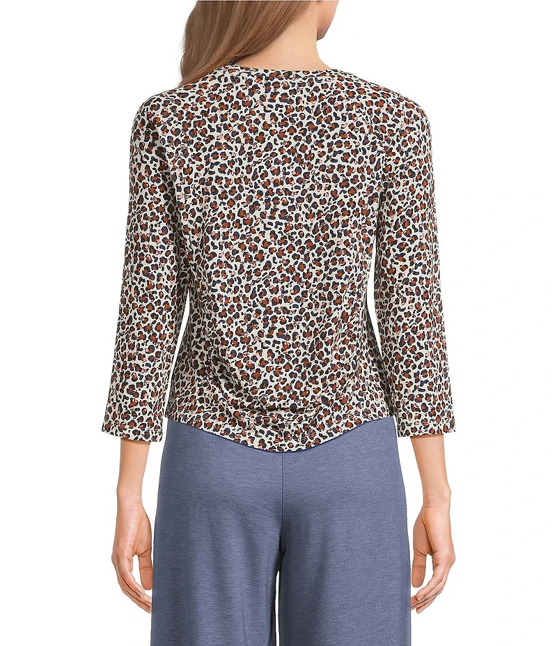 Kinesis Leopard Print 3/4 Sleeve Ruched Crew Neck Tee