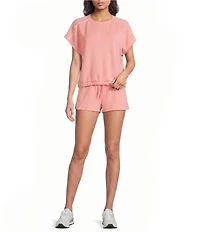 Kinesis Mid-Rise Contrast Piping Shorts