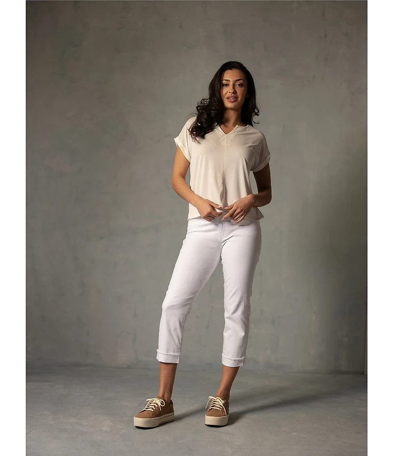 KUT from the Kloth Amy Stretch Denim Mid Rise Crop Length Jeans