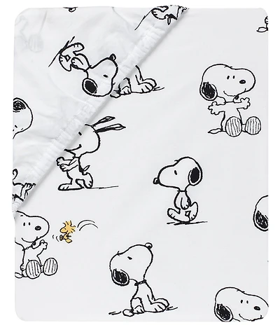 Lambs & Ivy Classic Snoopy Fitted Baby Crib Sheet