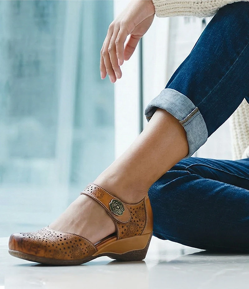 L'ARTISTE Americana Floral Perforated Leather Mary Jane Wedges