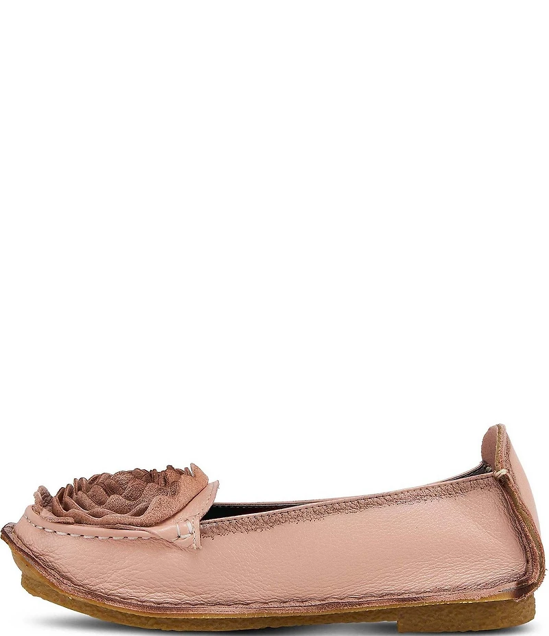 L'ARTISTE Dezi Leather Floral Detail Slip On Loafers