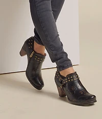 L'ARTISTE Kacielou Tooled Perforated Leather Studded Harness Hardware Shooties