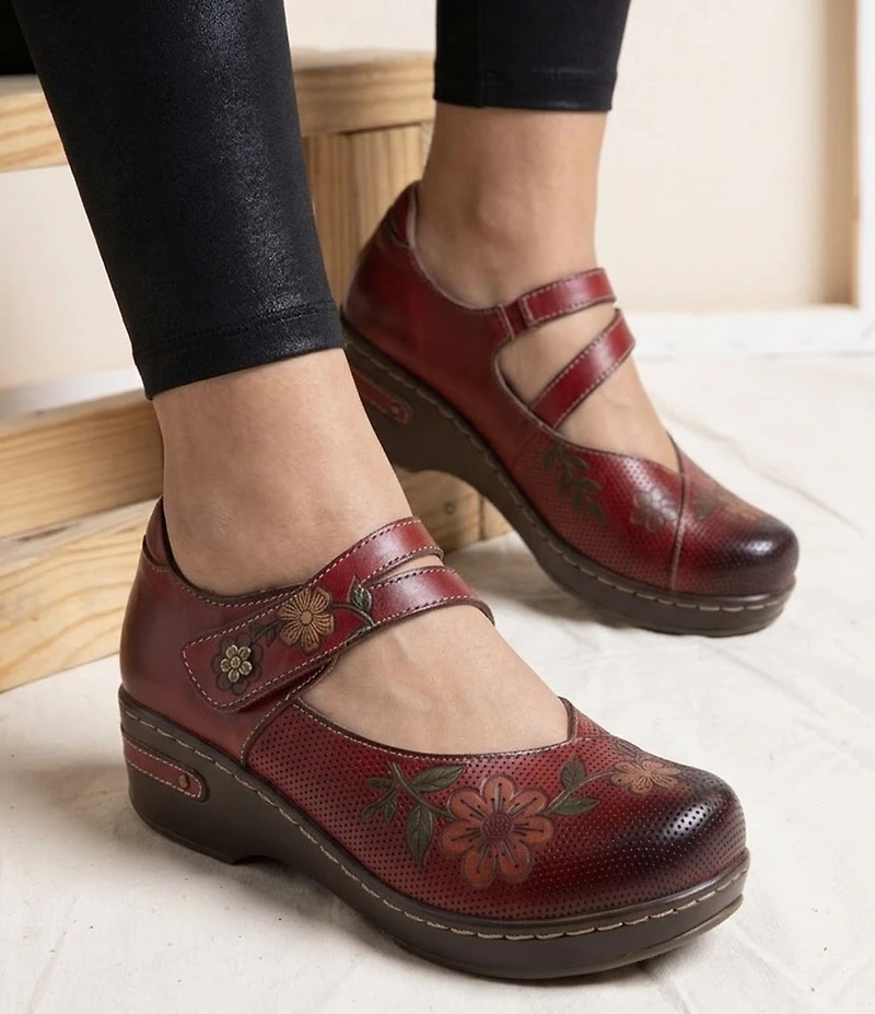 L'ARTISTE Mamataish Perforated Leather Mary Jane Clogs