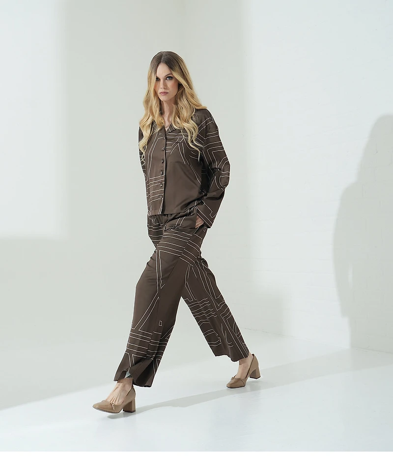 Le' AL.X Woven Satin Logo Print High Rise Wide Leg Flounce Coordinating Pants