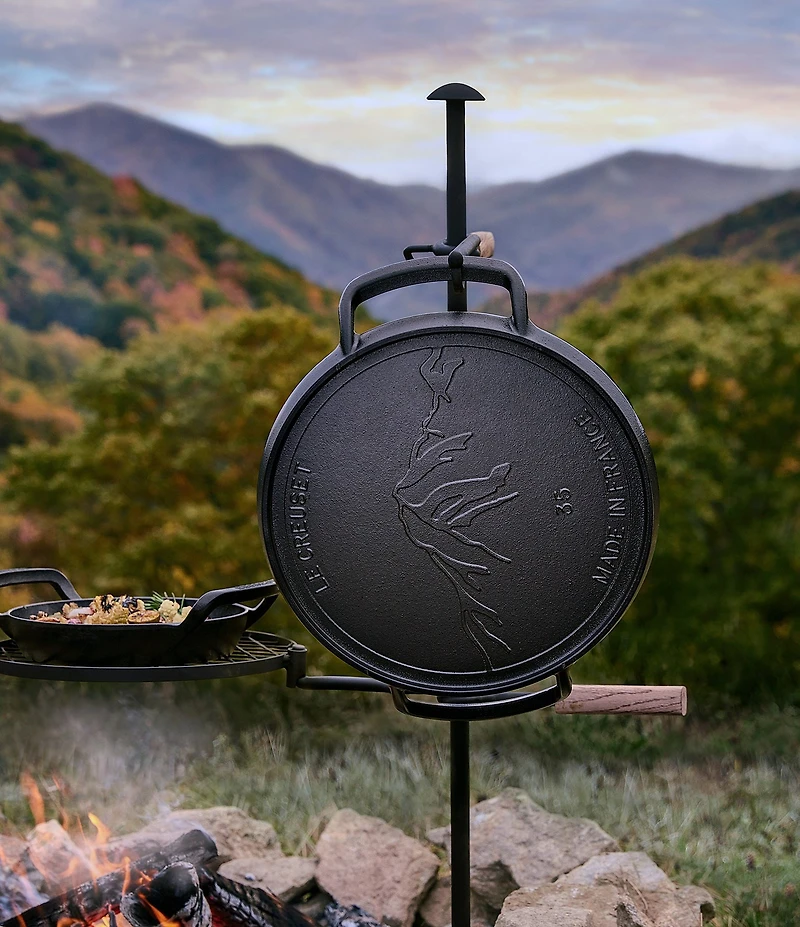 Le Creuset 15#double; Enameled Cast Iron Alpine Outdoor Pizza Pan