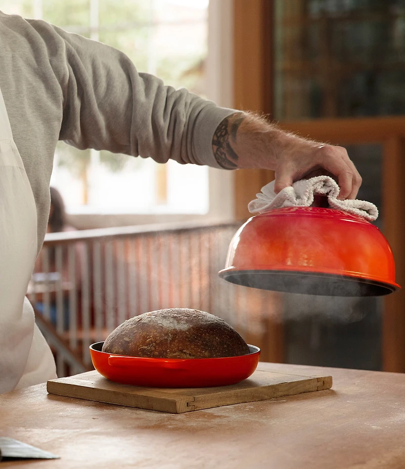 Le Creuset Signature Cast Iron Bread Oven