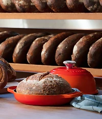 Le Creuset Signature Cast Iron Bread Oven