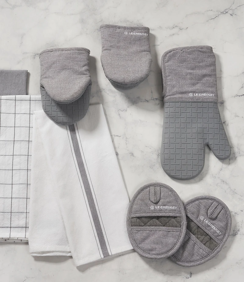 Le Creuset Silicone Oven Mitt