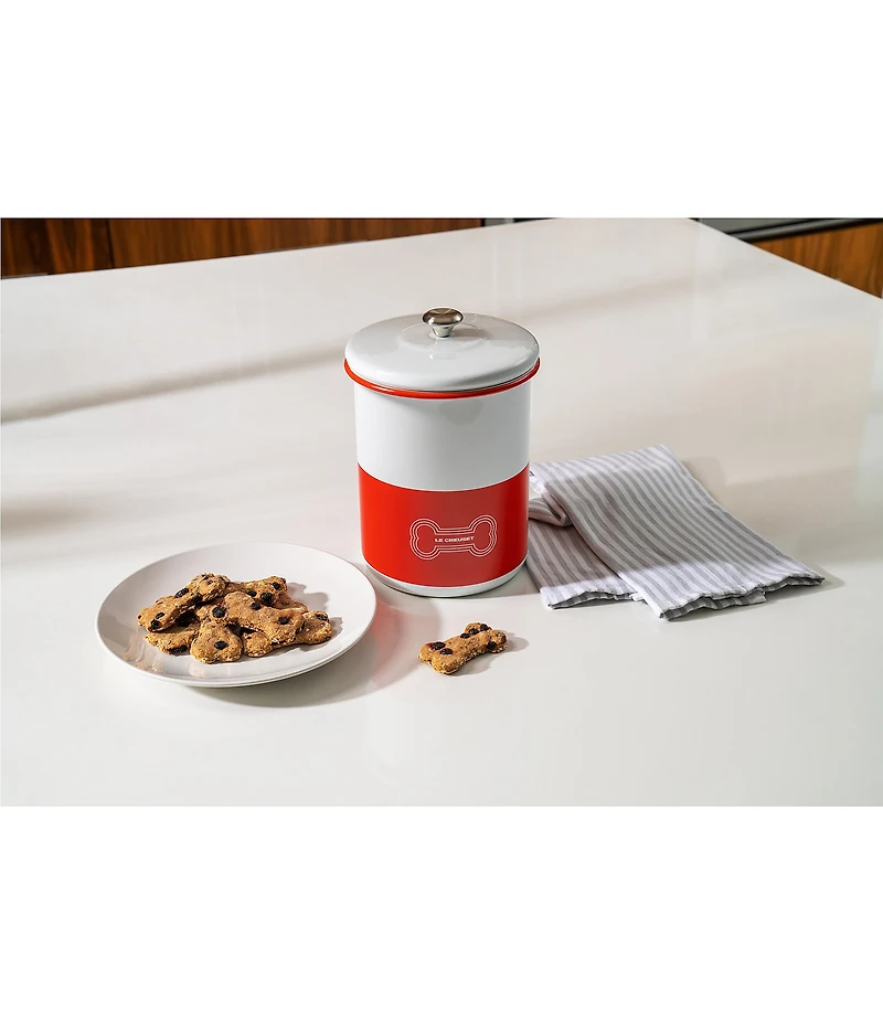 Le Creuset Pet Collection Treat Jar with Stainless Steel Knob