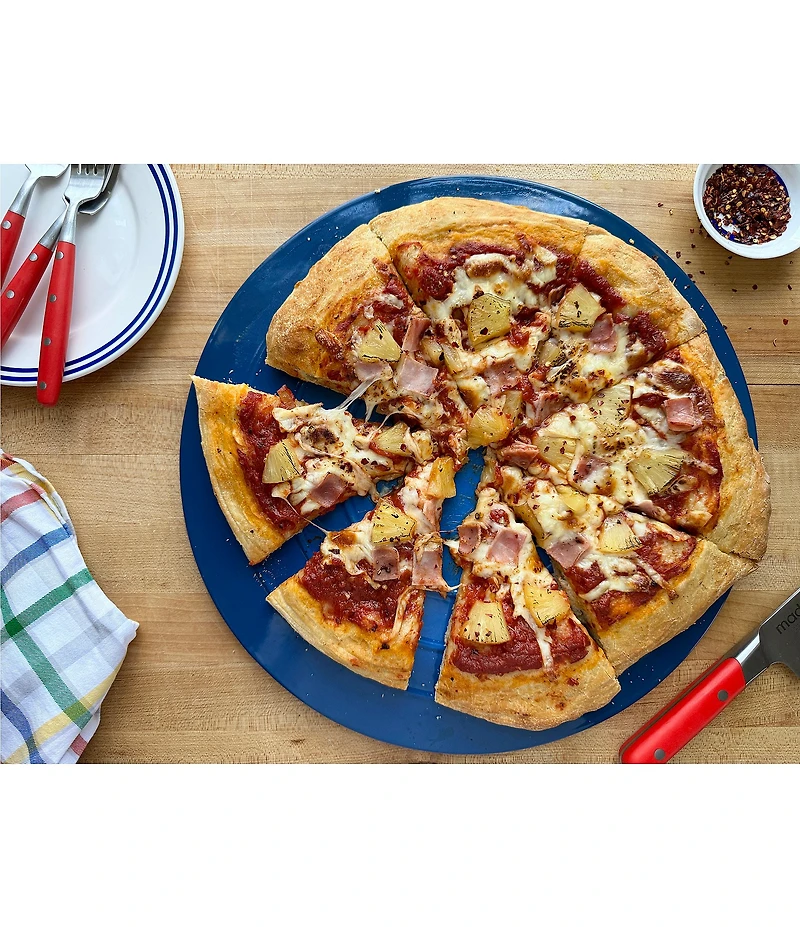 Le Creuset Pizza Stone
