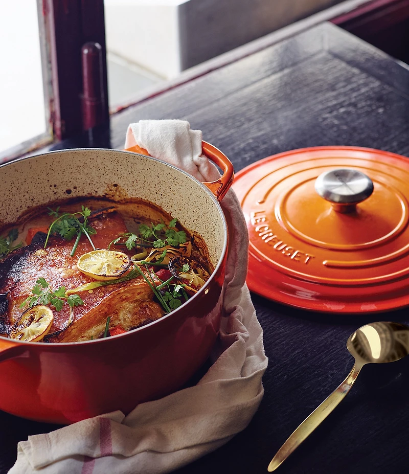 Le Creuset Signature 5.5-qt. Round Enameled Cast Iron Dutch Oven with Stainless Steel Knob