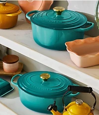 Le Creuset Signature Gold Knob Round Enameled Cast Iron Dutch Oven, 5.5 Qt.