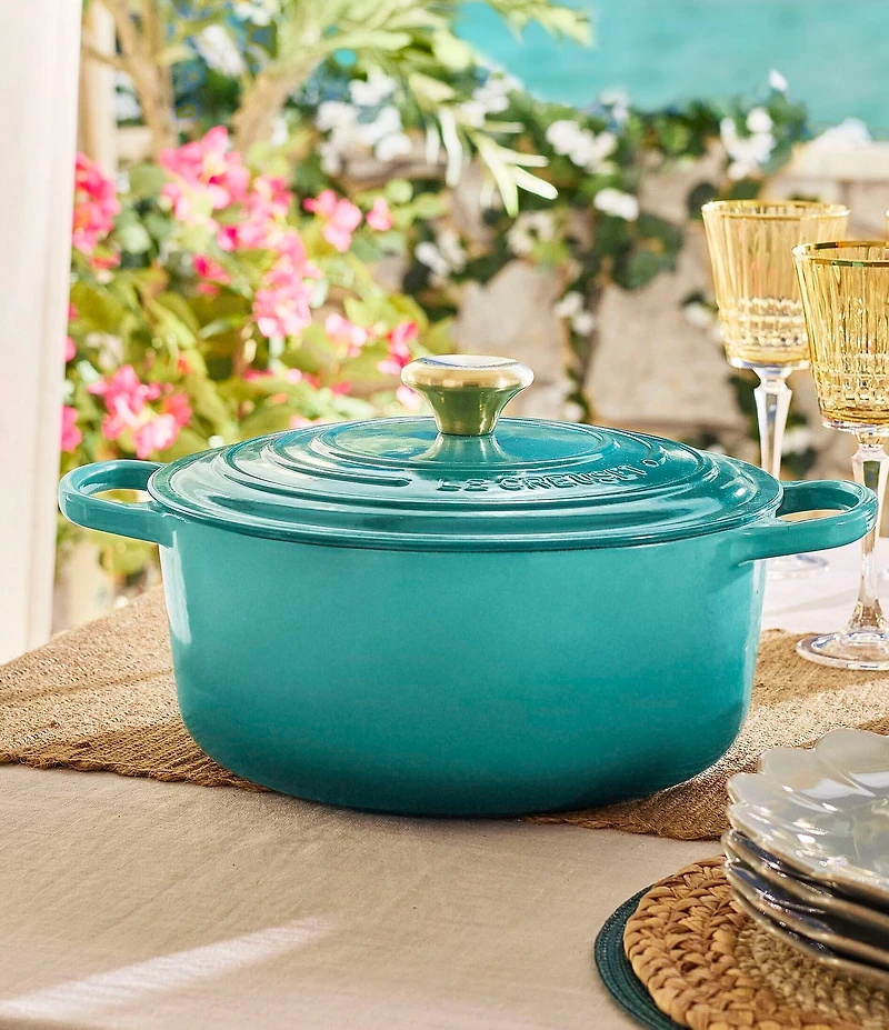 Le Creuset Signature 7.25-Quart Round Enameled Cast Iron Dutch Oven with Gold Stainless Steel Knob