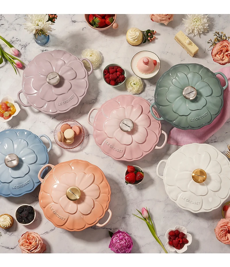 Le Creuset Signature Enameled Cast Iron White with Gold Knob Petal Braiser, 2.25qt.